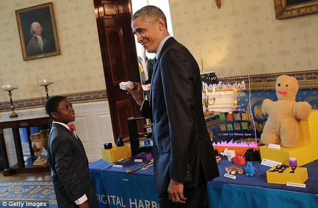 奧巴馬親自參與白宮舉辦的科學(xué)展迎各地3D打印小創(chuàng)客
奧巴馬,創(chuàng)客,創(chuàng)客聯(lián)盟,3D打印理賠,3D打印技術(shù),3D打印技術(shù)有哪些,3D打印技術(shù)優(yōu)缺點,3D打印多少錢,3D打印價格,北京3D打印哪里好,北京3D打印價格,北京3D打印多少錢,北京3D打印廠家