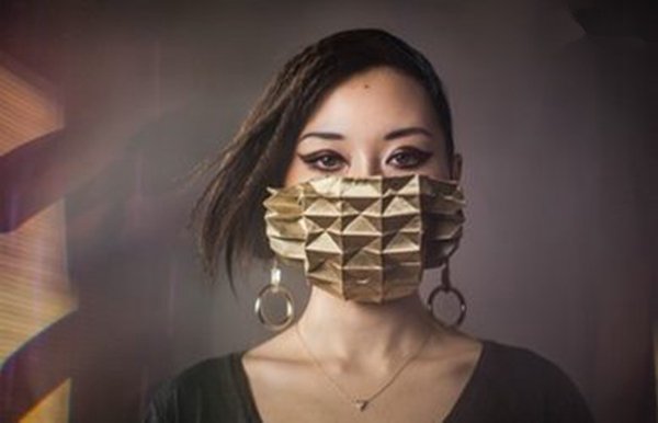 J-CAD公司融合3D打印技術與VR虛擬現實打造實用口罩