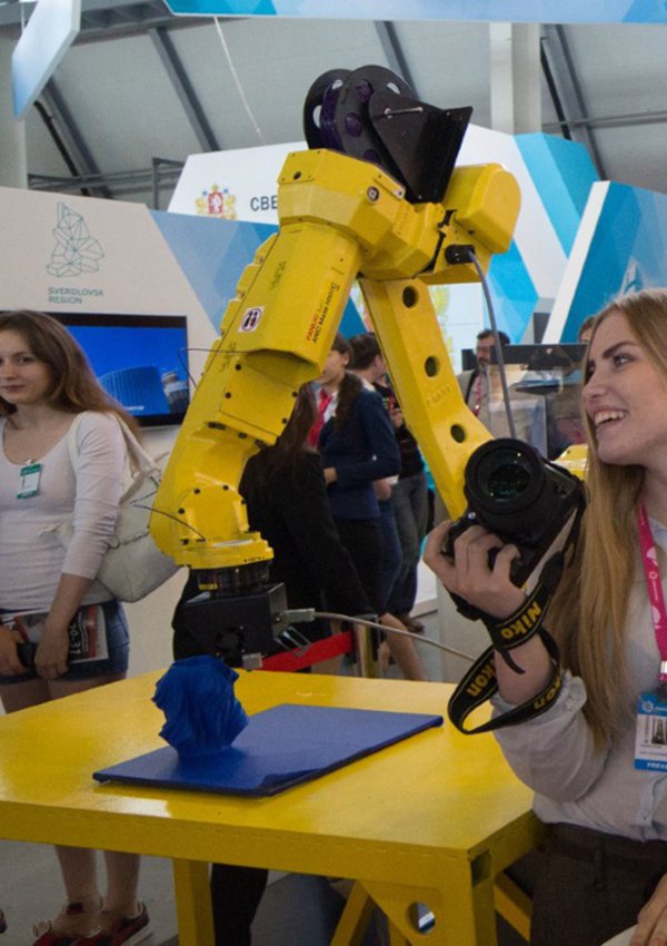 增材制造技術(shù)共同進步 中國制造與國外合作3D打印機器人 增材制造技術(shù)共同進步 中國制造與國外合作3D打印機器人