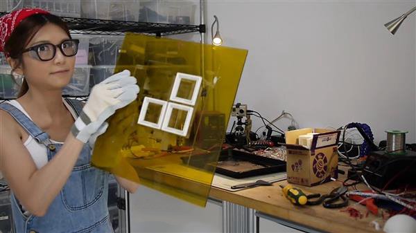 性感與高科技的結合 美女創客SexyCyborg又造3D打印LED鏡面塊裙子